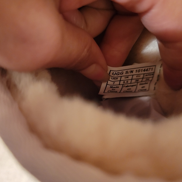 Ugg Classic Short Crystal Diamond Boots #400 ugg s/n 1014471 - Picture 17 of 17